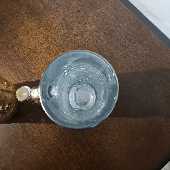 Gold mugs Nice for hot cholate or even a cup of tea at Christmas - Picture 4 of 5